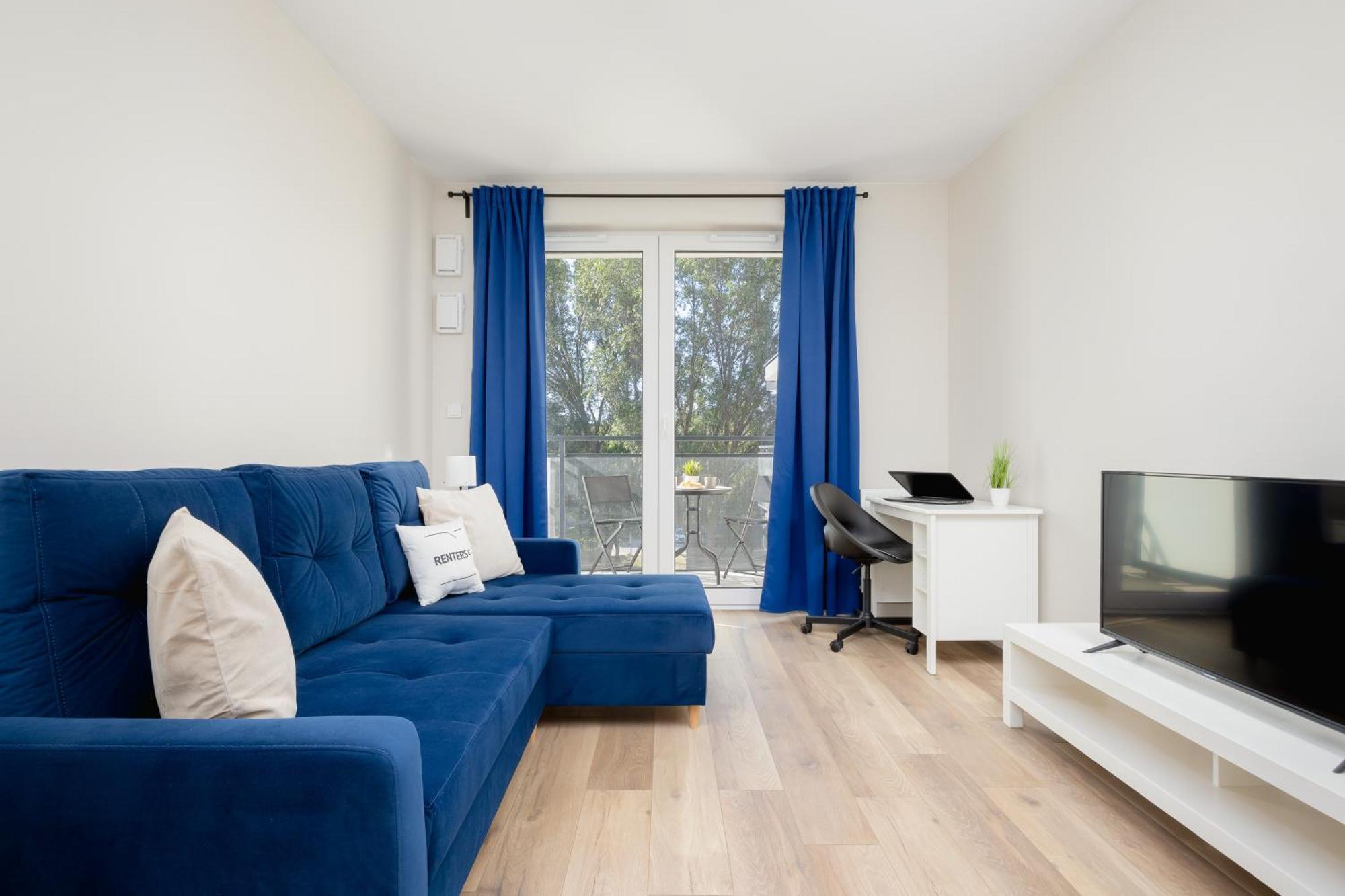 Cozy Zupnicza With Parking By Renters Warszawa