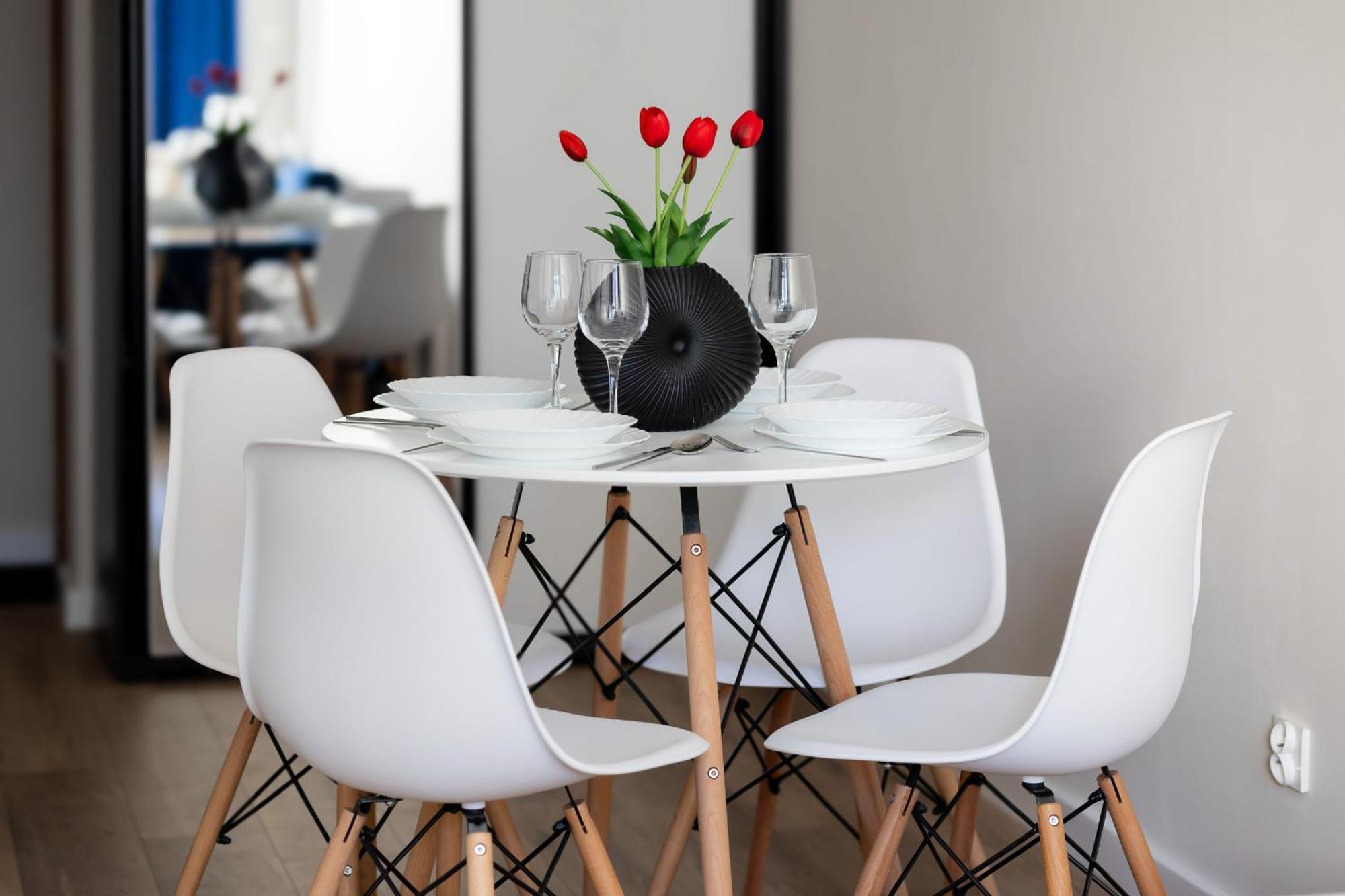 Cozy Zupnicza With Parking By Renters Warszawa